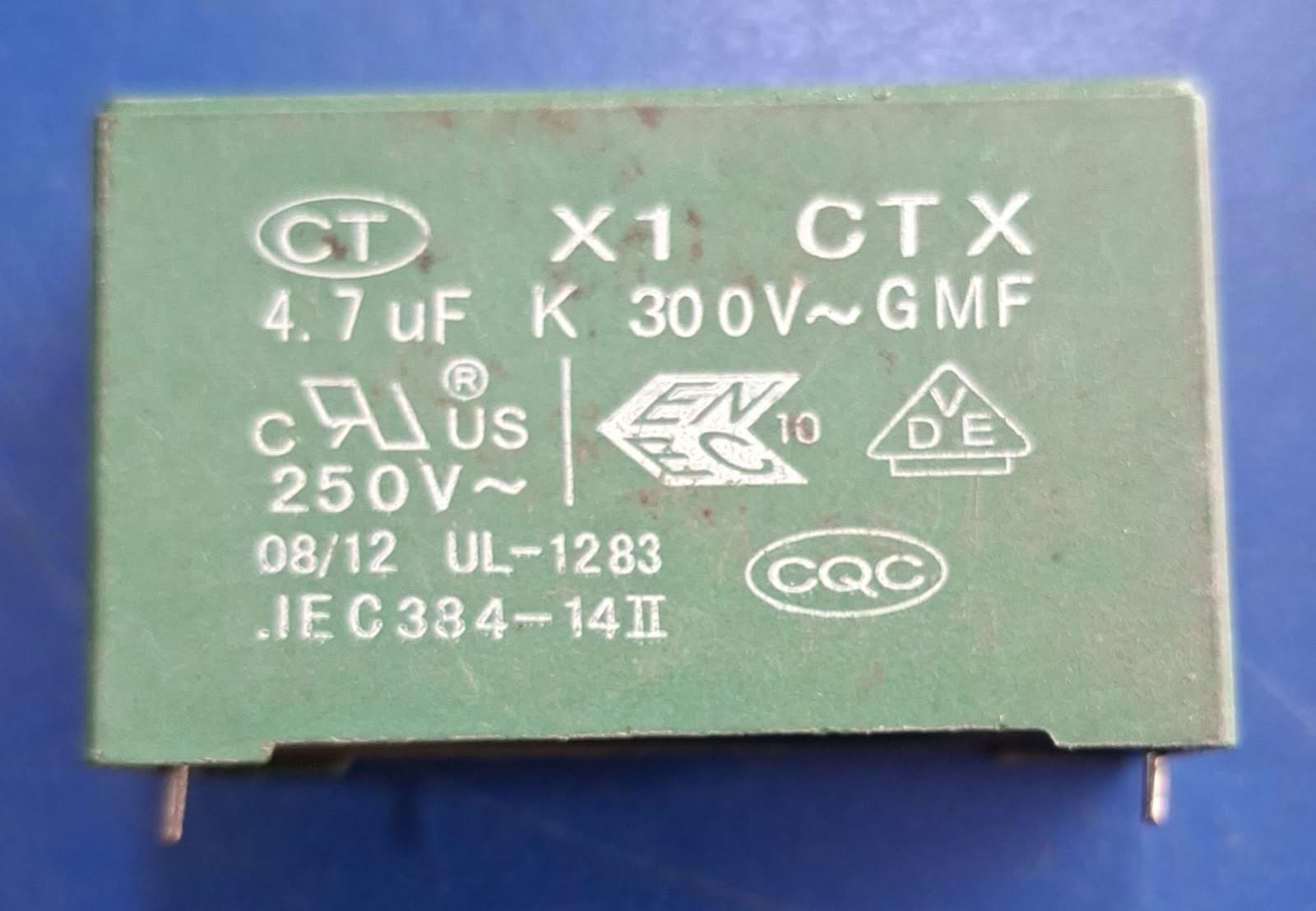 4.7uF K 300V