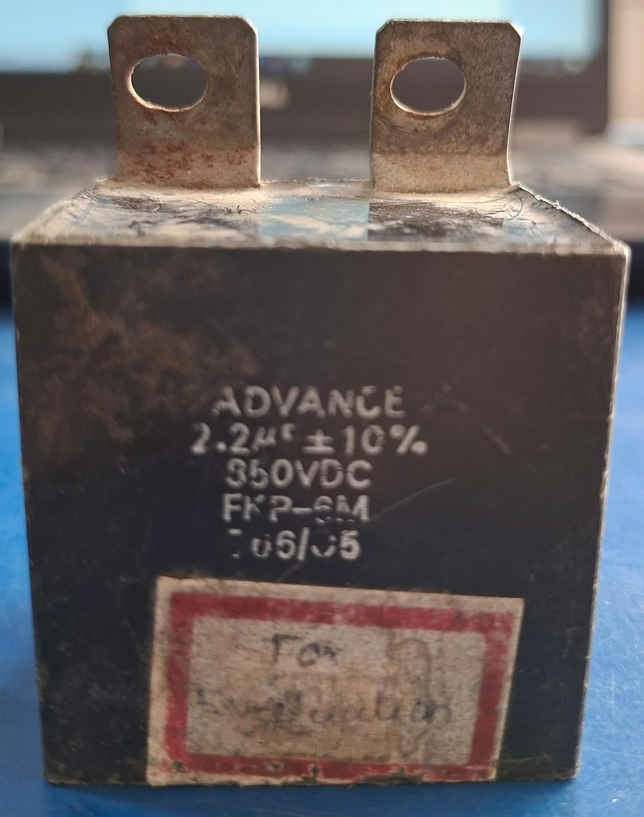 2.2uF 850VDC