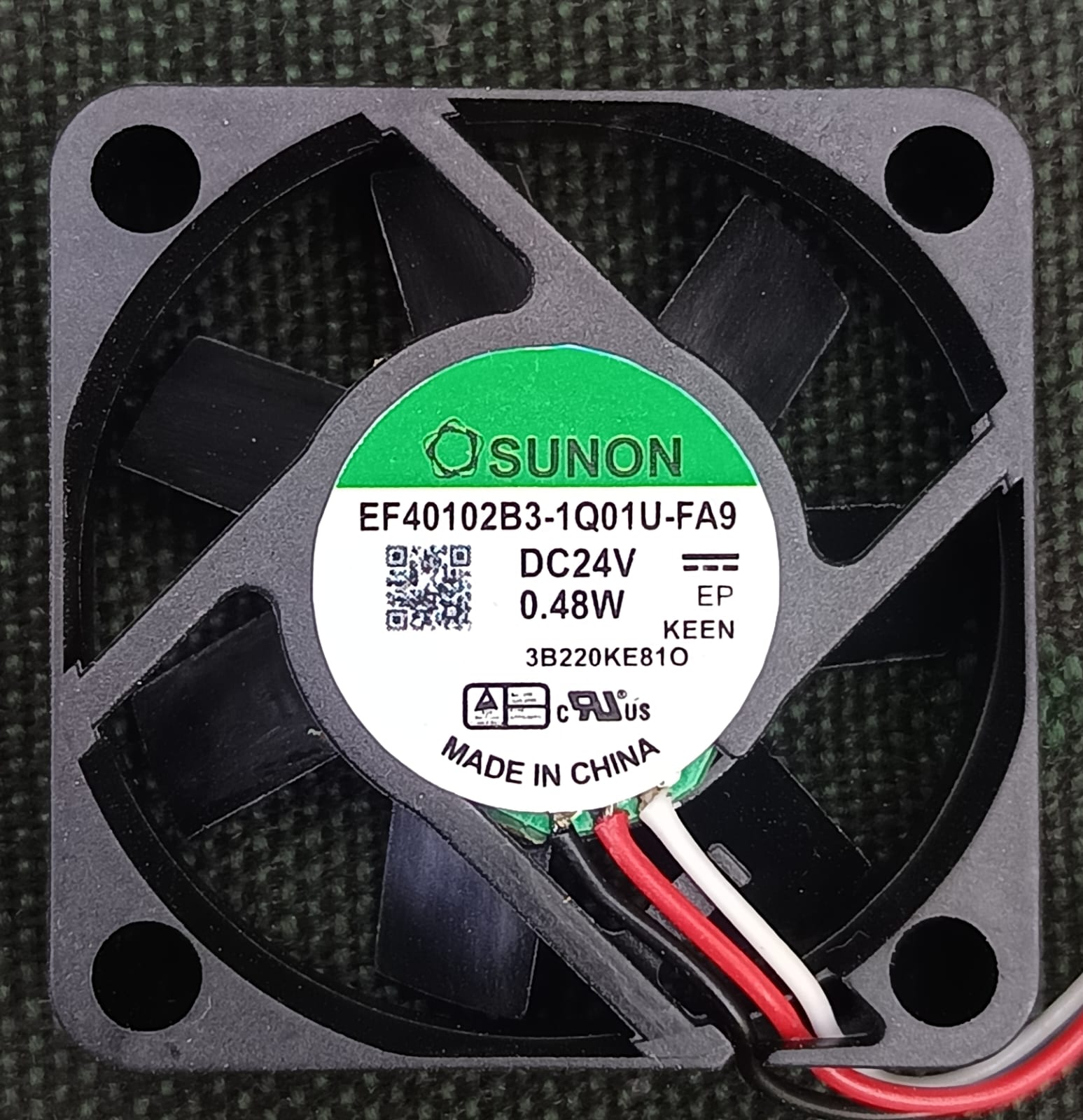 EF40102B3-1Q01U-FA9